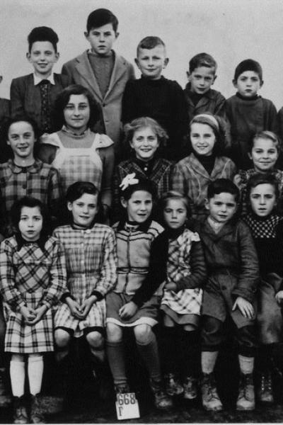 Ecole 19541